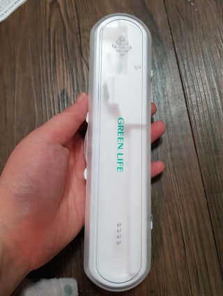 네온마켓 청정일기 휴대용 칫솔살균기 — 5점을 준 리뷰어가 2019년 3월 올린 사용 사진