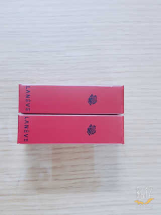 라네베 로즈 벨벳 립스틱 — 5점을 준 리뷰어가 2018년 2월 올린 사용 사진