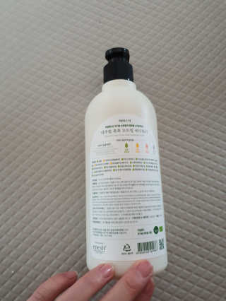 (주)에네스티 내추럴 촉촉  오트밀 바디워시 500ml — 5점을 준 리뷰어가 2019년 12월 올린 사용 사진