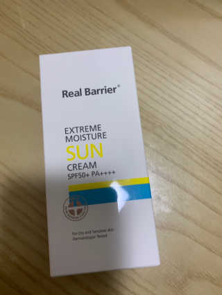 리얼베리어 익스트림 모이스처 선크림 SPF50+ PA++++ — 5점을 준 리뷰어가 2019년 4월 올린 사용 사진