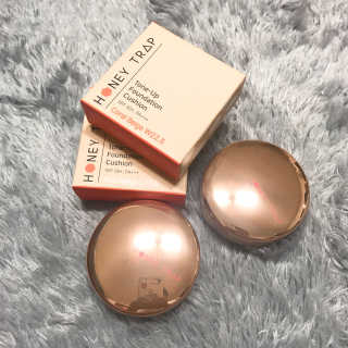 Honey Trap 톤 업 파운데이션 쿠션(W22.5,C17.5) — 4점을 준 리뷰어가 2017년 11월 올린 사용 사진