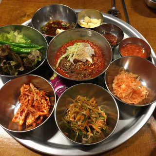 [동네맛집족발] 4개 족발 중 택1 — 5점을 준 리뷰어가 2019년 12월 올린 사용 사진