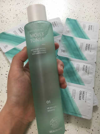 뷰디아니 지친 내 피부를 위한 첫 수분 모이스트 01 토너 — 4.17점을 준 리뷰어가 2018년 5월 올린 사용 사진