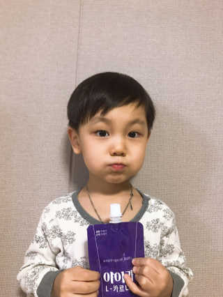 오엔엘 아이가 L-카르니틴 2박스 — 5점을 준 리뷰어가 2019년 4월 올린 사용 사진