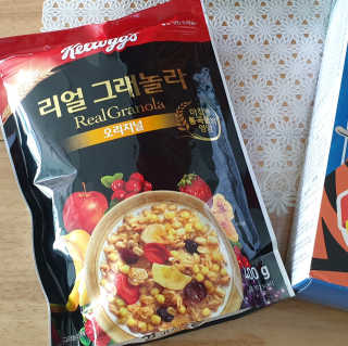 켈로그 콘프로스트,리얼 그래놀라 오리지널 — 5점을 준 리뷰어가 2019년 8월 올린 사용 사진