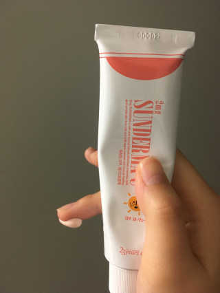 23years old 2mg 선더마 C — 1.83점을 준 리뷰어가 2017년 5월 올린 사용 사진