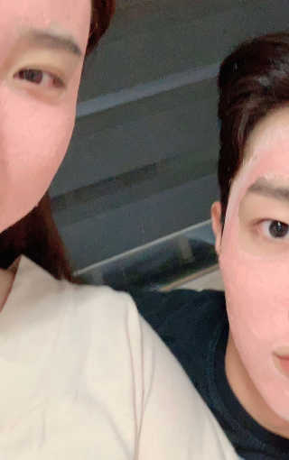 하프 문 아이즈 [하프문아이즈] 핑크 프루티X호지니 마스크팩 세트 — 5점을 준 리뷰어가 2019년 10월 올린 사용 사진