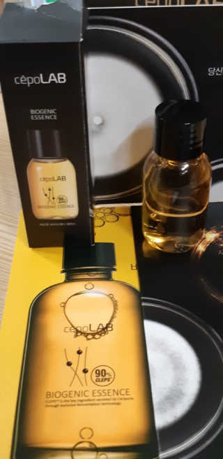 세포랩 바이오제닉 에센스 30ml 특별팩 — 5점을 준 리뷰어가 2018년 5월 올린 사용 사진