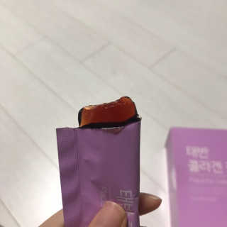 네츄럴굿띵스 태반 콜라겐 젤리 15포 — 5점을 준 리뷰어가 2018년 10월 올린 사용 사진