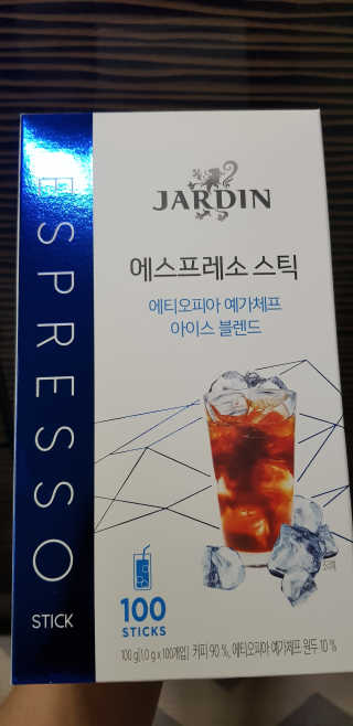 (주)쟈뎅 [쟈뎅] 에스프레소스틱 아이스블렌드 — 5점을 준 리뷰어가 2019년 5월 올린 사용 사진