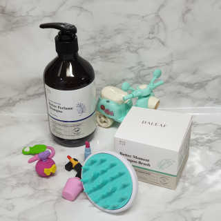 달리프 베러 퍼퓸 샴푸 1000ml 레이니데이 or 일랑로즈 — 4점을 준 리뷰어가 2020년 2월 올린 사용 사진