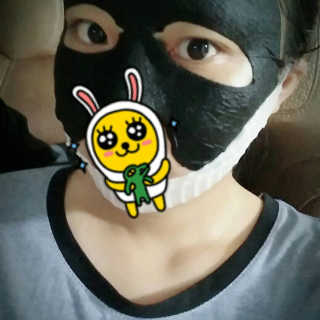 23years old 아큐페어 쁘띠 마스크 (5장) — 5점을 준 리뷰어가 2017년 7월 올린 사용 사진