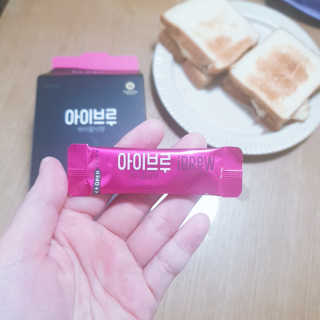한국맥널티 아이브루 헤이즐넛향 100T — 4점을 준 리뷰어가 2019년 11월 올린 사용 사진