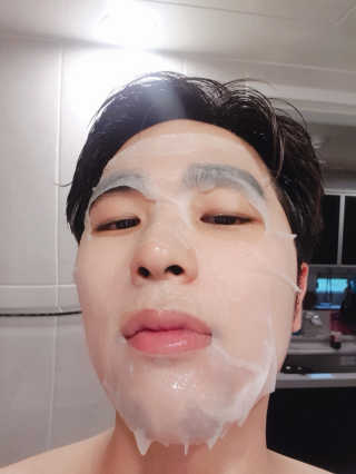 클리앳 콜라겐 액티브 마스크 10매 — 5점을 준 리뷰어가 2019년 8월 올린 사용 사진