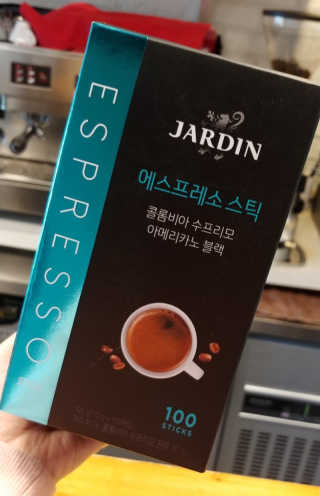 (주)쟈뎅 쟈뎅 에스프레소 스틱 아메리카노 블랙 — 5점을 준 리뷰어가 2018년 10월 올린 사용 사진