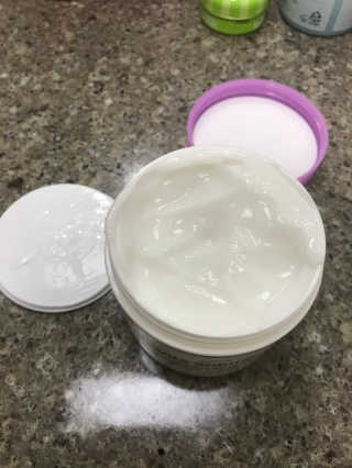 지고트 비타솔루션12 브라이트닝 앰플 크림 100ml — 3.5점을 준 리뷰어가 2019년 6월 올린 사용 사진
