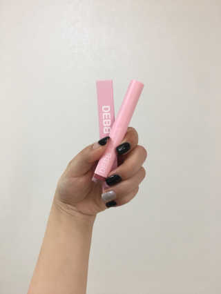 뎁 더 데뷰탕트 립스틱 — 4점을 준 리뷰어가 2018년 5월 올린 사용 사진