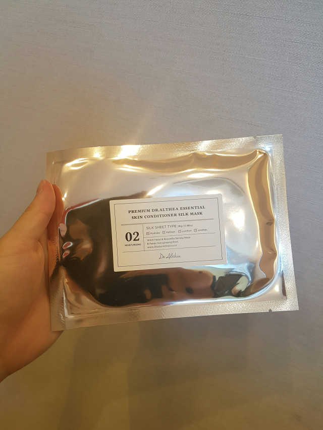 프리미엄 에센셜 스킨 컨디셔널 실크마스크 리뷰 사진