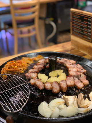 [화덕고깃간 마곡발산점] 화덕삼겹살2인분 — 5점을 준 리뷰어가 2019년 9월 올린 사용 사진