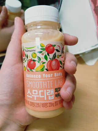 풀무원 스무디랩 피치&비타 — 5점을 준 리뷰어가 2017년 11월 올린 사용 사진