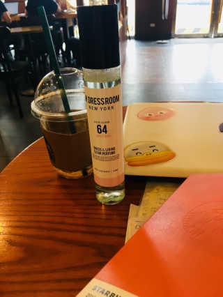 더블유드레스룸 드레스퍼퓸 150ml — 4.17점을 준 리뷰어가 2018년 6월 올린 사용 사진