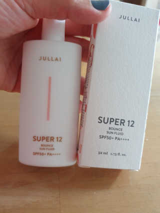 쥴라이Jullai 슈퍼 12 바운스 선 플루이드 SPF50+ PA++++ — 5점을 준 리뷰어가 2019년 8월 올린 사용 사진