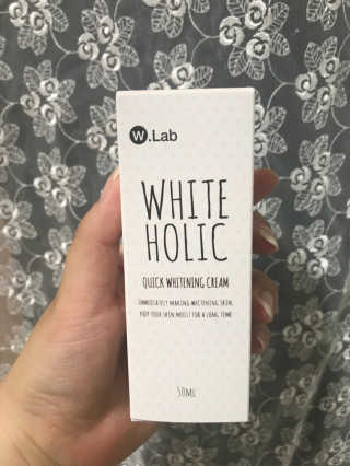 더블유랩 화이트홀릭 50ml — 5점을 준 리뷰어가 2018년 7월 올린 사용 사진