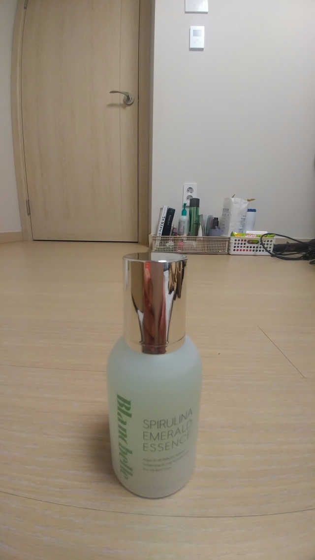 블랑벨 스피루리나 에메랄드 에센스 리뷰 사진