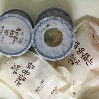 [풀무원] 사골곰탕국밥 황태해장국밥 — 3점을 준 리뷰어가 2018년 6월 올린 사용 사진