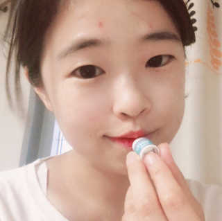 키스뉴욕 캔디밤+프레스앤고 세트 — 5점을 준 리뷰어가 2018년 8월 올린 사용 사진
