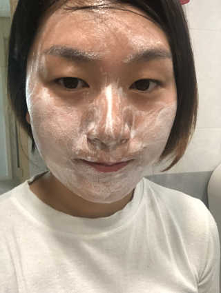 롤리오 페이셜 클렌징 폼 보타니컬 믹스 — 3.83점을 준 리뷰어가 2018년 5월 올린 사용 사진