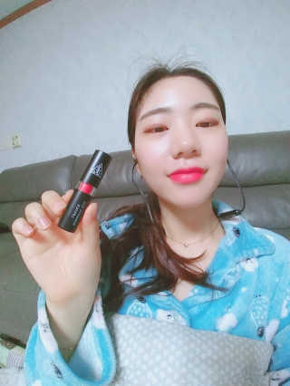 지고트 로맨틱 키스 립스틱 — 4점을 준 리뷰어가 2019년 4월 올린 사용 사진