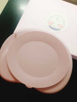 유비맘 캐릭터 실리콘 흡착 식판_색상 랜덤발송 — 5점을 준 리뷰어가 2020년 3월 올린 사용 사진