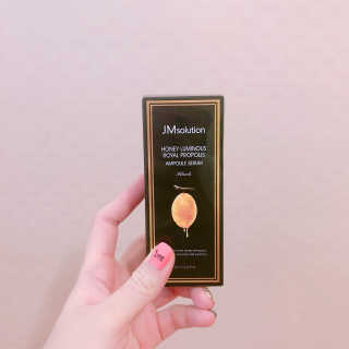 JM솔루션 꿀광 로얄 프로폴리스 앰플 세럼 블랙 — 5점을 준 리뷰어가 2018년 11월 올린 사용 사진