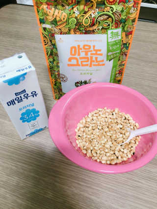 아우노그라노 오리지날, 진짜 베리, 진짜 카카오 — 5점을 준 리뷰어가 2018년 3월 올린 사용 사진