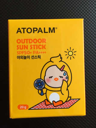 아토팜 야외놀이 선스틱 SPF50+ PA++++ — 5점을 준 리뷰어가 2020년 3월 올린 사용 사진