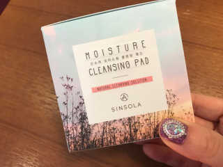 신소라 코스메틱 SINSOLA COSMETIC 신소라 모이스춰 클렌징 패드 — 3.67점을 준 리뷰어가 2017년 11월 올린 사용 사진