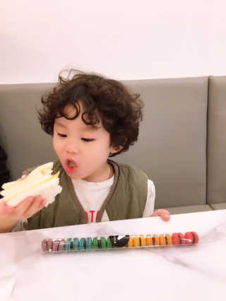 메이젠 인천논현점 [메이젠_논현]샌드위치 4개,소금커피,밀크티,마카롱 — 5점을 준 리뷰어가 2019년 3월 올린 사용 사진