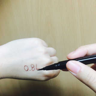 뷰티피플 365 스테이 워터프루프 브러쉬 펜 아이라이너(03호 어필브라운) — 3.5점을 준 리뷰어가 2016년 10월 올린 사용 사진