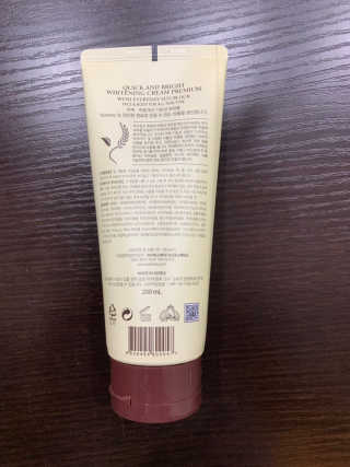 보나미 화이트닝크림 프리미엄200ml — 5점을 준 리뷰어가 2019년 3월 올린 사용 사진