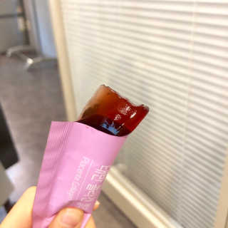 네츄럴굿띵스 태반 콜라겐 젤리 15포 — 4.5점을 준 리뷰어가 2019년 6월 올린 사용 사진