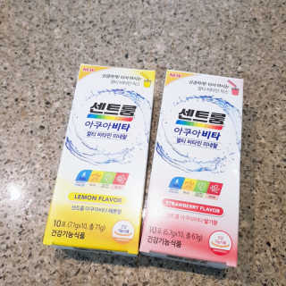 센트룸 아쿠아비타 레몬향, 딸기향 — 5점을 준 리뷰어가 2019년 7월 올린 사용 사진