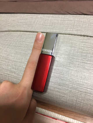 테라다이아 립 메이트 오일 — 2.5점을 준 리뷰어가 2018년 6월 올린 사용 사진