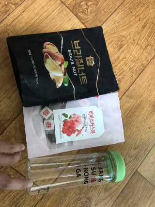 장수농가 브라질너트, 히비스커스 — 4.33점을 준 리뷰어가 2018년 8월 올린 사용 사진