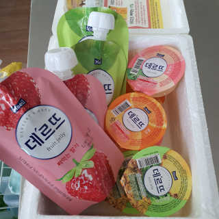 데르뜨 떠먹는 과일 3종, 짜먹는 과일 2종 총 10개 체험 — 5점을 준 리뷰어가 2020년 3월 올린 사용 사진