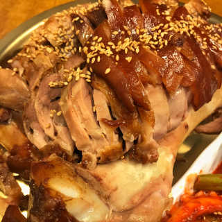 [동네맛집족발] 4개 족발 중 택1 — 5점을 준 리뷰어가 2019년 11월 올린 사용 사진