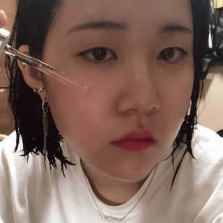JM솔루션 꿀광 로얄 프로폴리스 앰플 세럼 블랙 — 3점을 준 리뷰어가 2018년 12월 올린 사용 사진