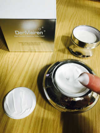 더메이런 에잇콤플렉스 워터드롭 화이트 크림 — 3점을 준 리뷰어가 2017년 5월 올린 사용 사진