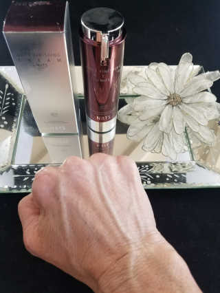 낫츠 NoTS ​​Once Finishing Cream SPF 30 PA ++ — 5점을 준 리뷰어가 2018년 5월 올린 사용 사진