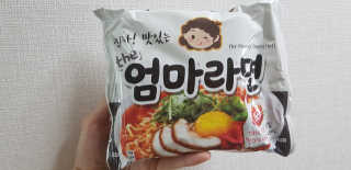 라면 그대로가 제일 맛있는 더엄마라면 — 5점을 준 리뷰어가 2019년 6월 올린 사용 사진